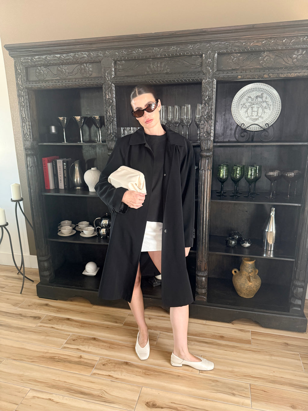 Gallery Black Trench coat with collar